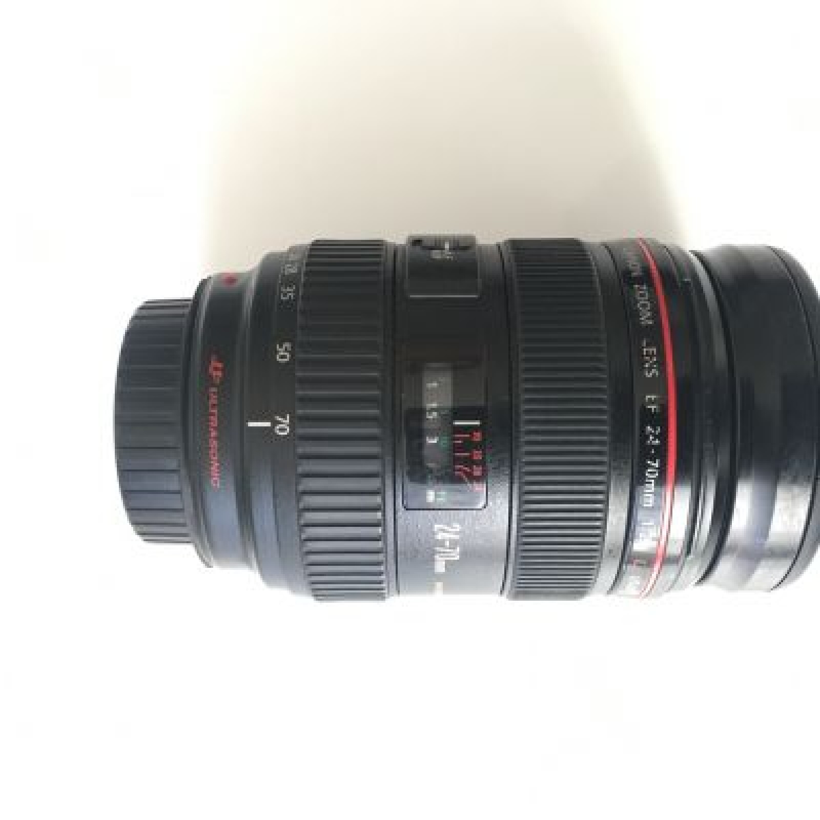Objectif Canon 24-70 f2.8 - Photo 1 sur 3