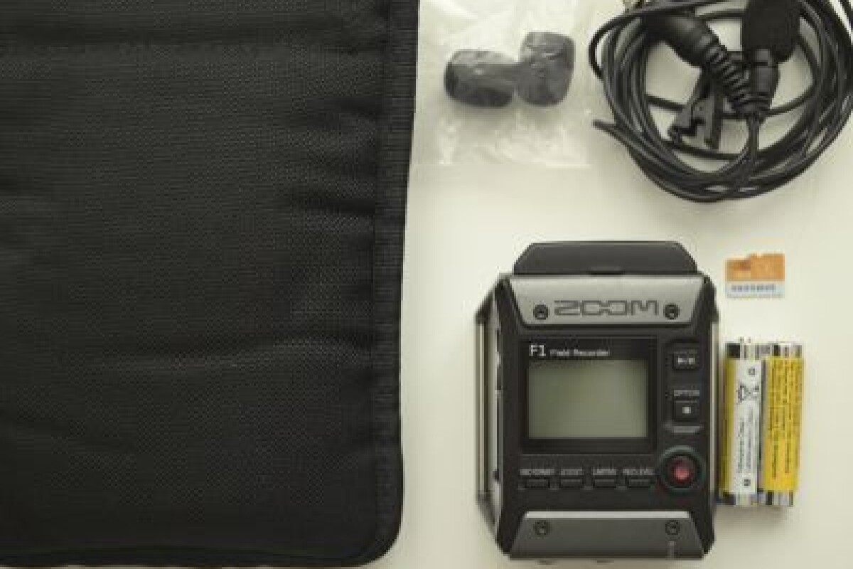 Location Zoom F1 + micro cravate LMF-1 + accessoires - Lightyshare