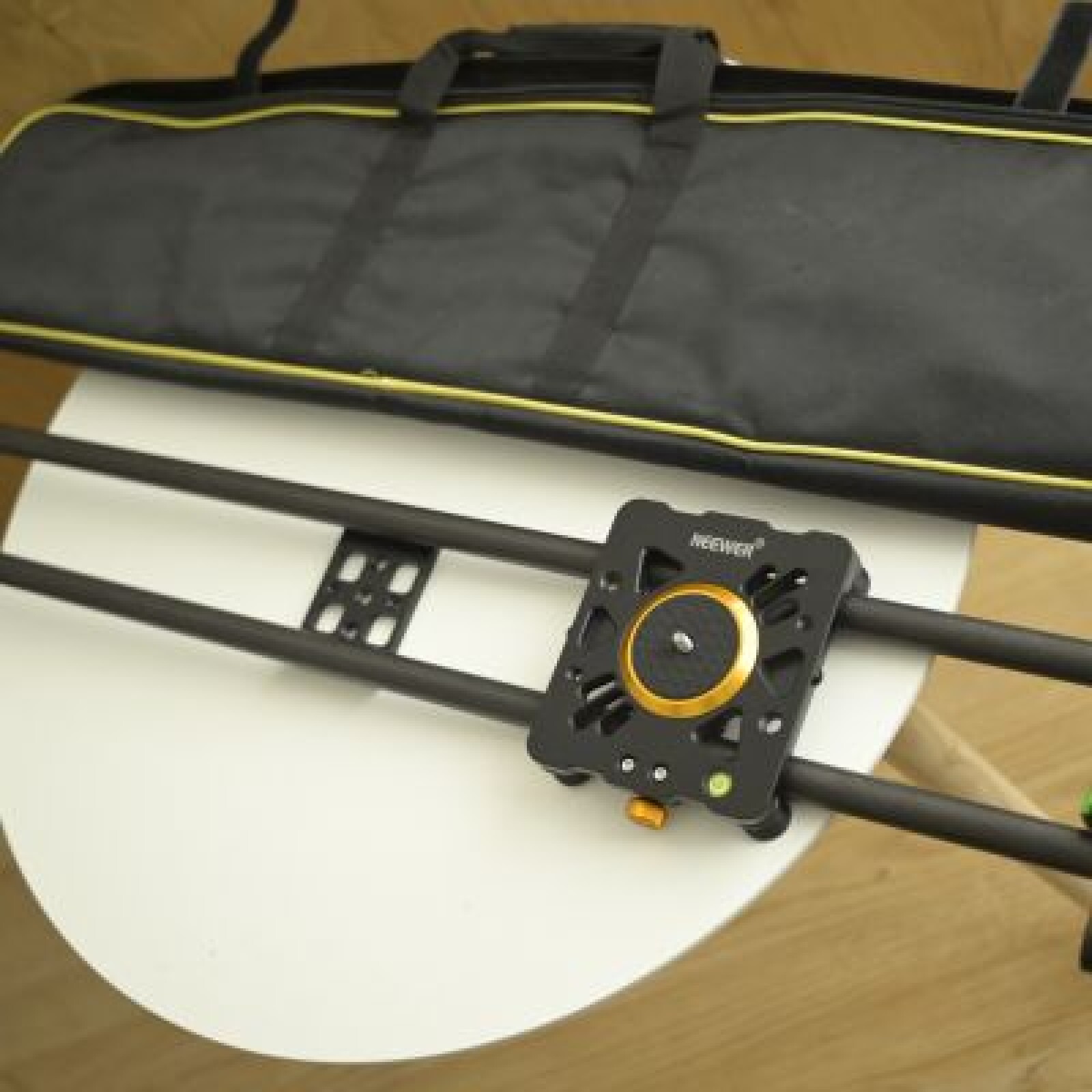 Slider carbone 80cm - Neewer + rotule Andoer - Photo 1 sur 2