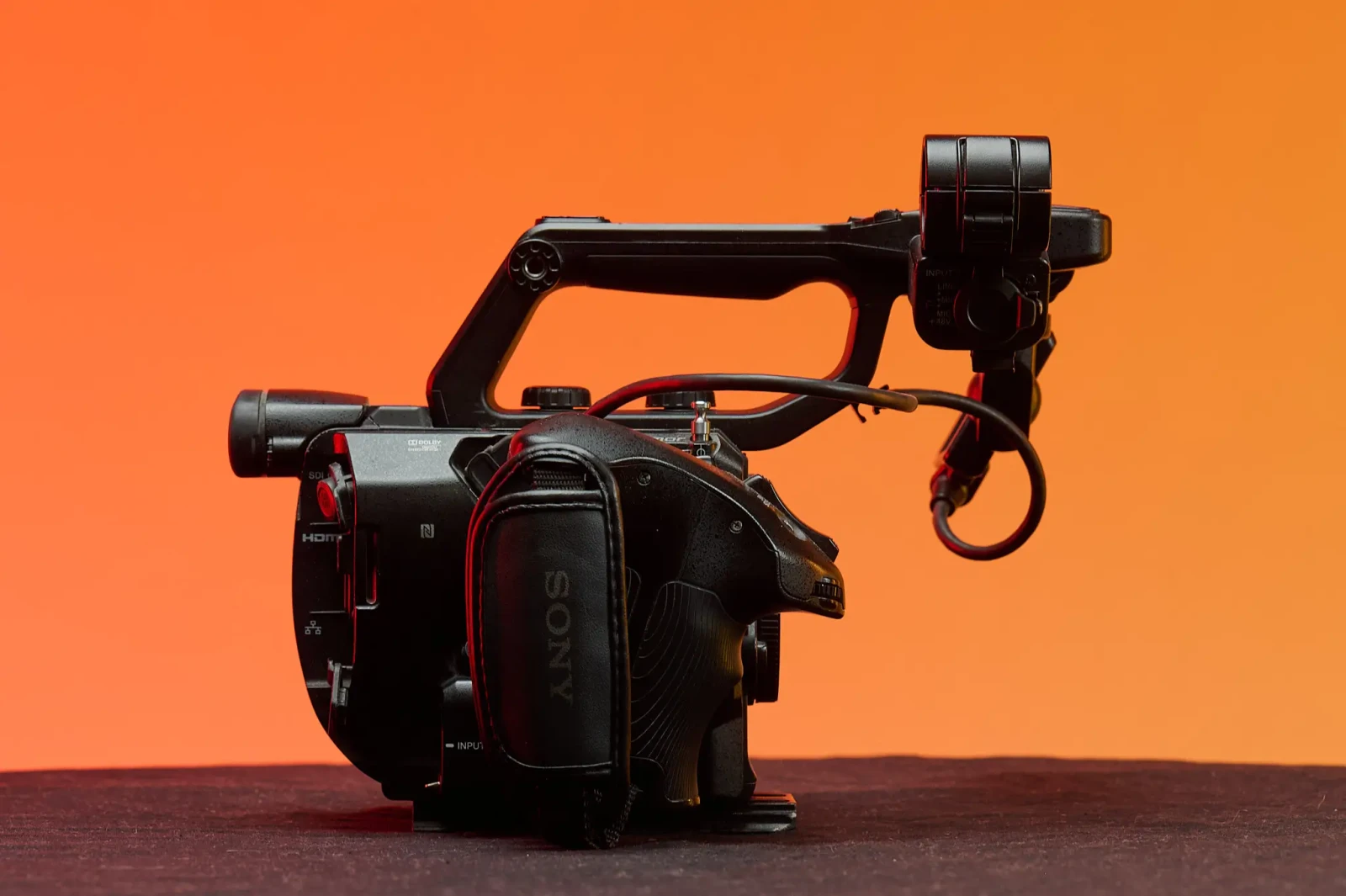 Sony PXW-FS5 - Photo 2 sur 3