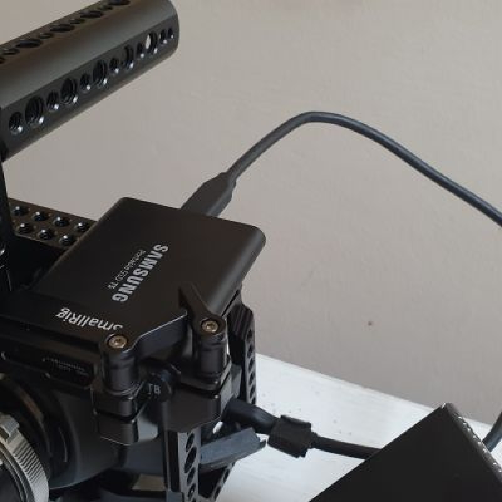 Pack BMPCC 4k + Sigma 18-35mm F 1.8 + Metabones Speed Booster Ultra 0.71x T CINE - Photo 3 sur 3