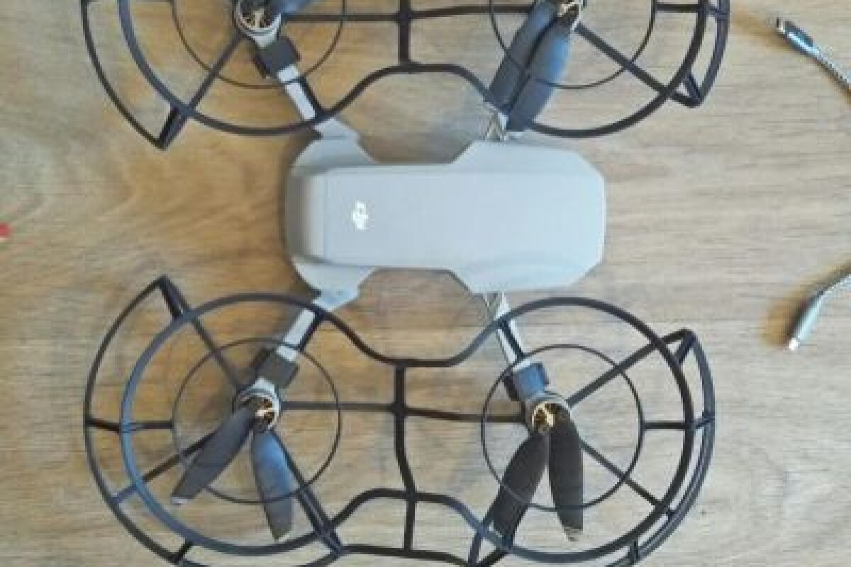 Location Drone mavic mini avec 3 batteries et carte mémoire - Lightyshare