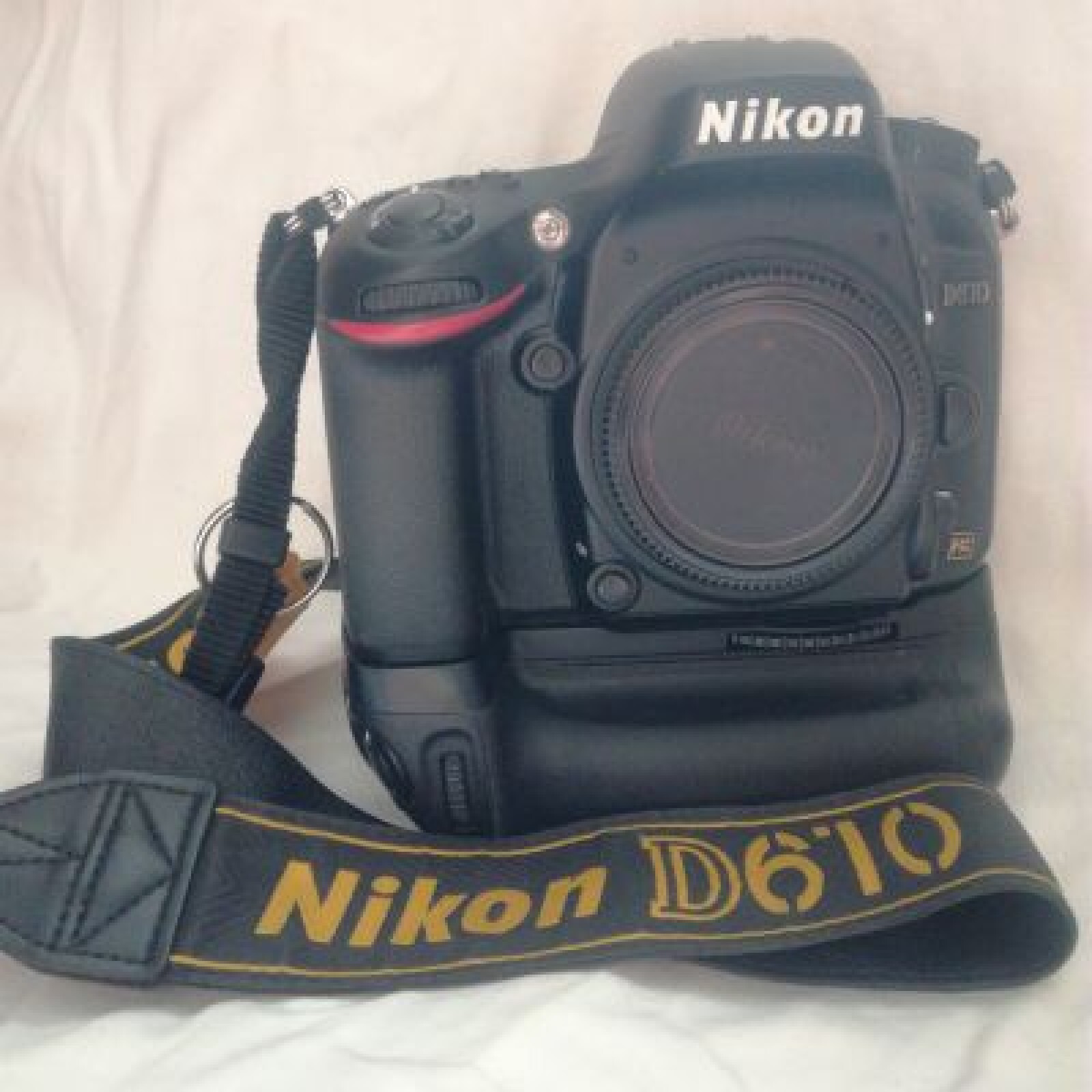 Boitier Nikon D610 - Photo 1 sur 4