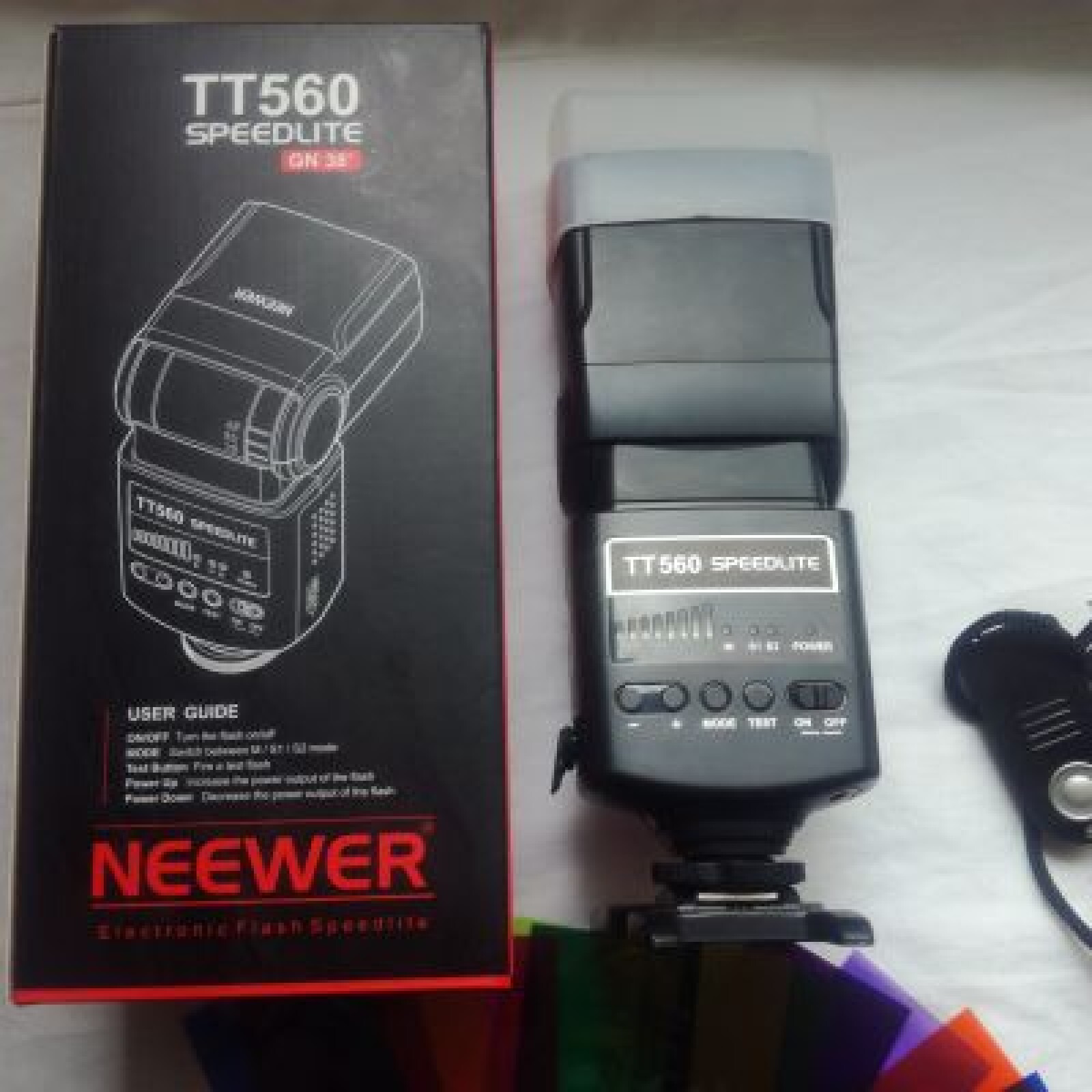 NEEWER TT560 SPEEDLITE GN38 - Photo 3 sur 4