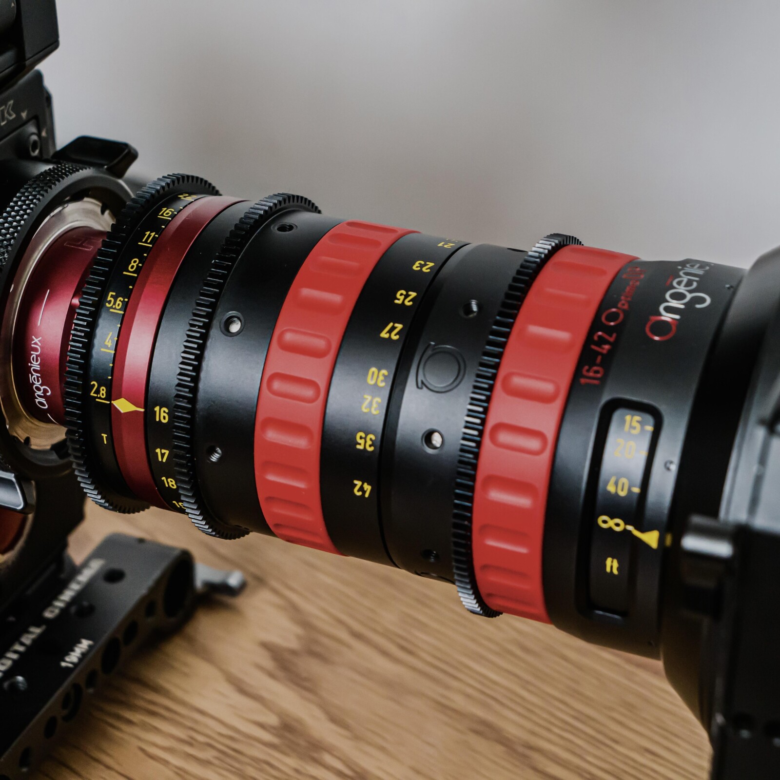Angénieux Optimo DP 16-42mm - Photo 2 sur 4