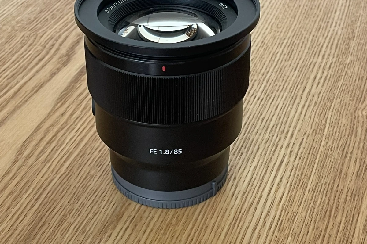 Location Sony FE 85mm f/1.8 - Lightyshare