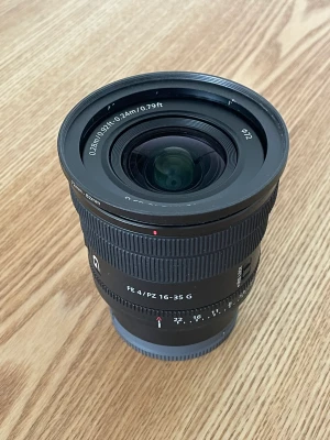 Location Sony FE PZ 16-35mm f/4 G