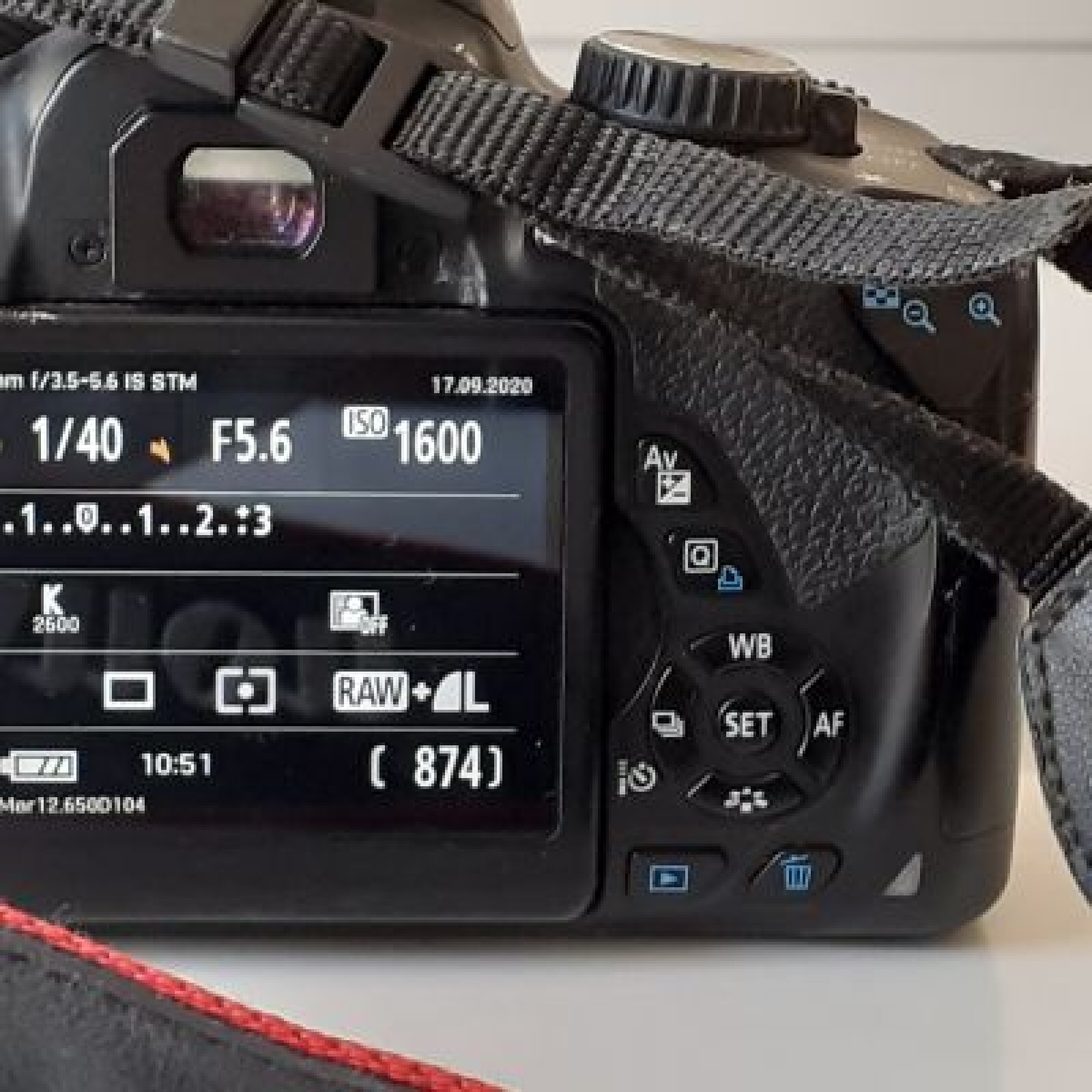 Canon EOS 650D  + EFS 18-135mm - Photo 1 sur 3