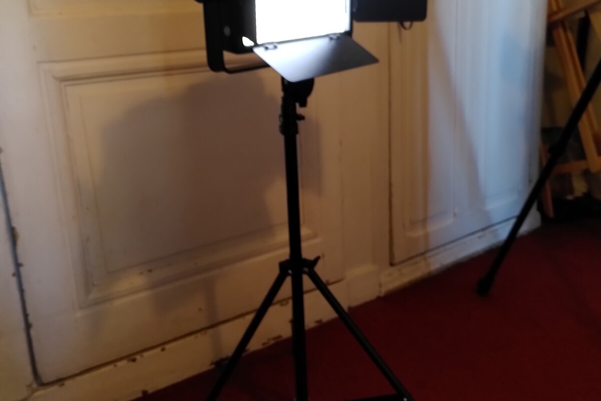 Location GODOX LED 500W Projecteur LED - Lightyshare