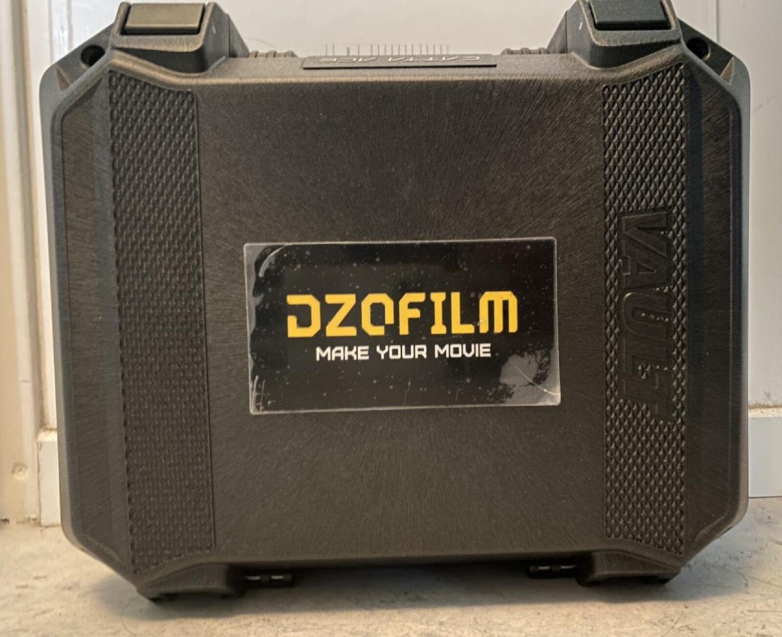 DZOFILM CATTA ACE ZOOM 35-80 - Photo 2 sur 4