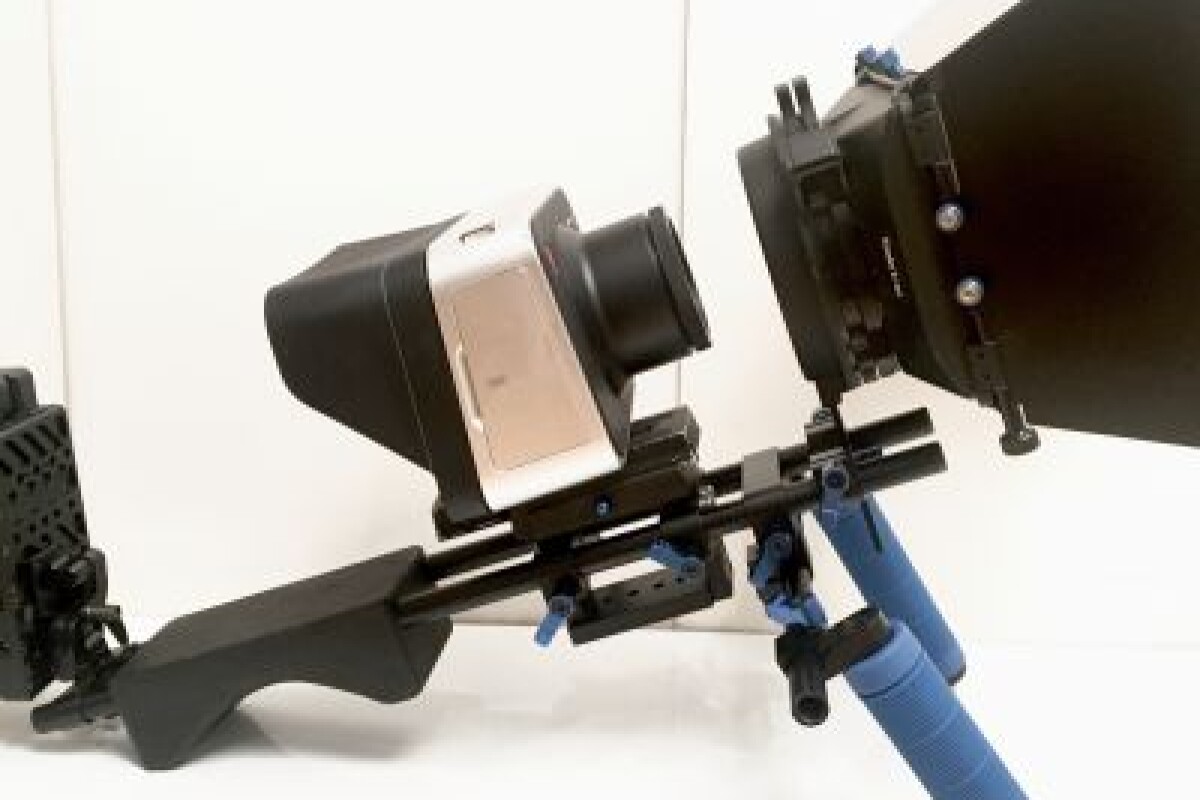 Location Black Magic Production 4K + kit cross épaule - matte boxe - Lightyshare