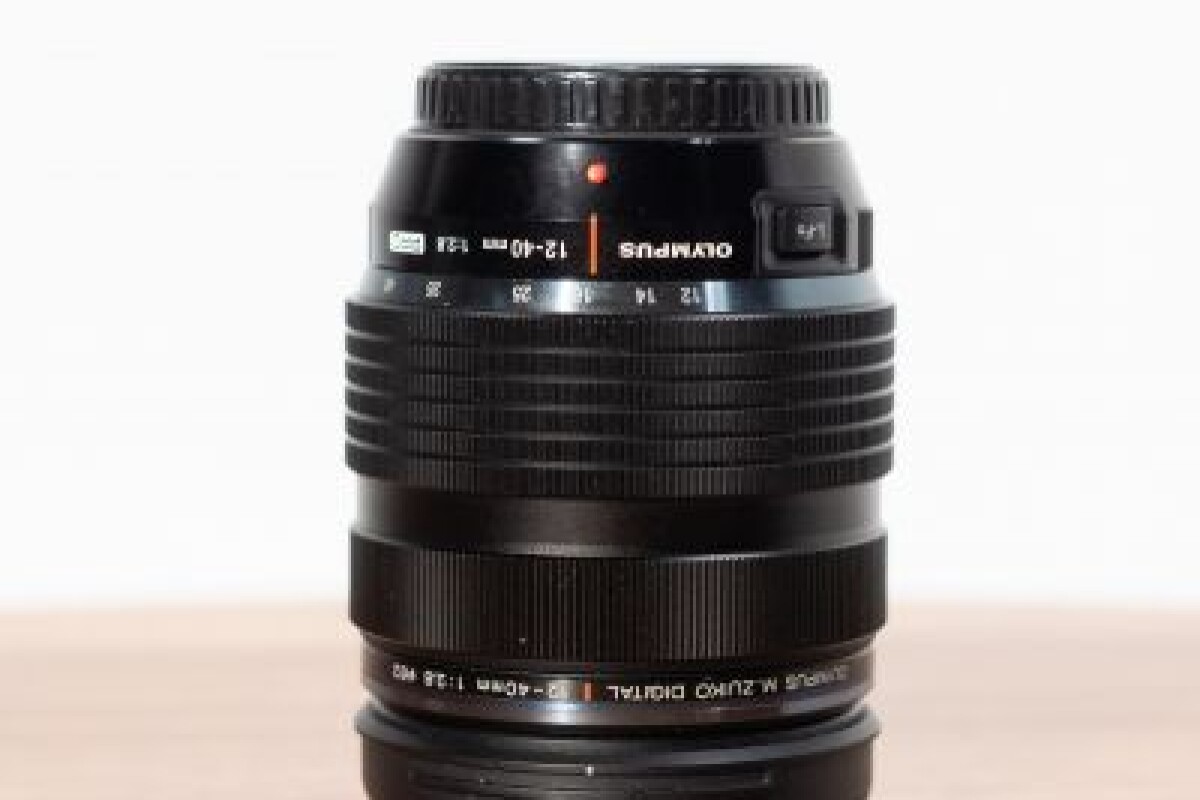 Location 12-40 mm f/2,8 M. Zuiko ED - Lightyshare
