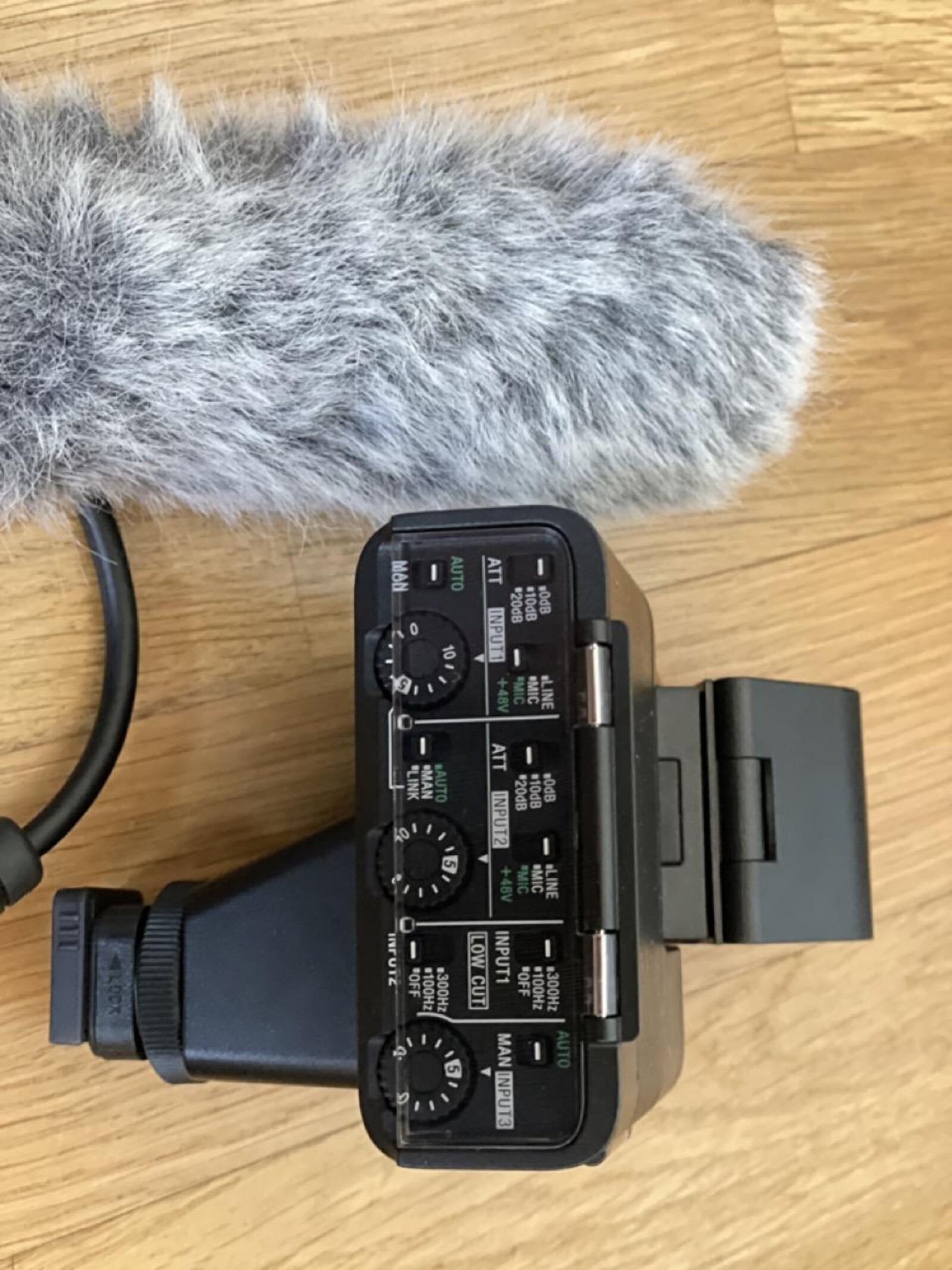 Sony Kit adaptateur XLR - K3M + micro - Photo 2 sur 2
