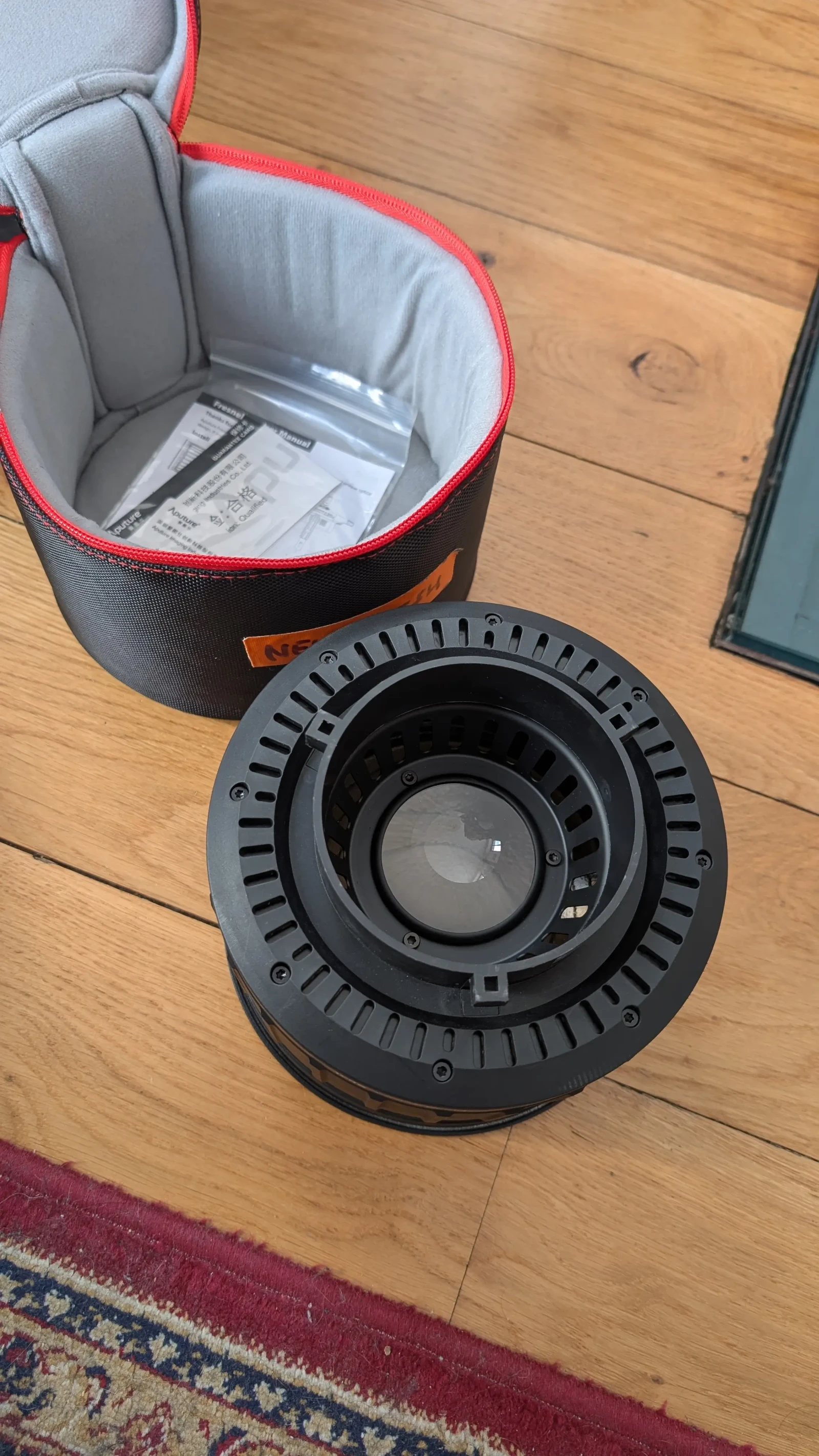 Aputure Fresnel 2X - Photo 2 sur 4