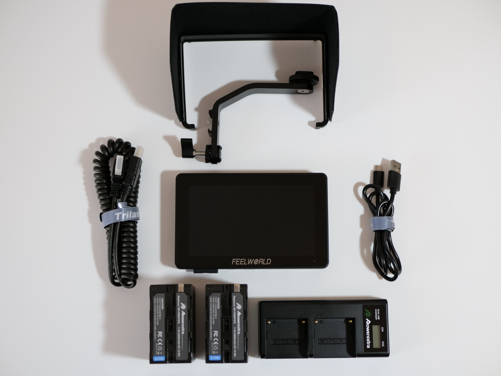 Kit Moniteur Feelworld F6 Plus + 2 Batteries 8800mAh + Chargeur double - Photo 1 sur 3