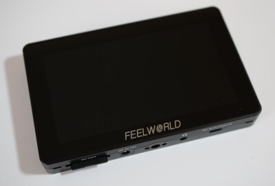 Location Kit Moniteur Feelworld F6 Plus + 2 Batteries 8800mAh + Chargeur double