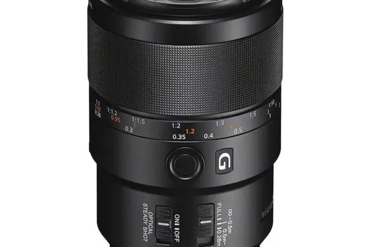 Location Sony 90mm Macro G F2.8 OSS FE - Lightyshare