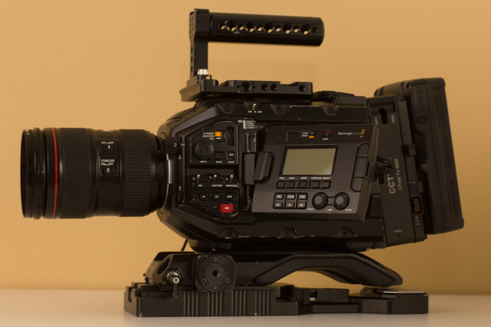 Blackmagic Design URSA Mini Pro 4.6K - Photo 3 sur 4