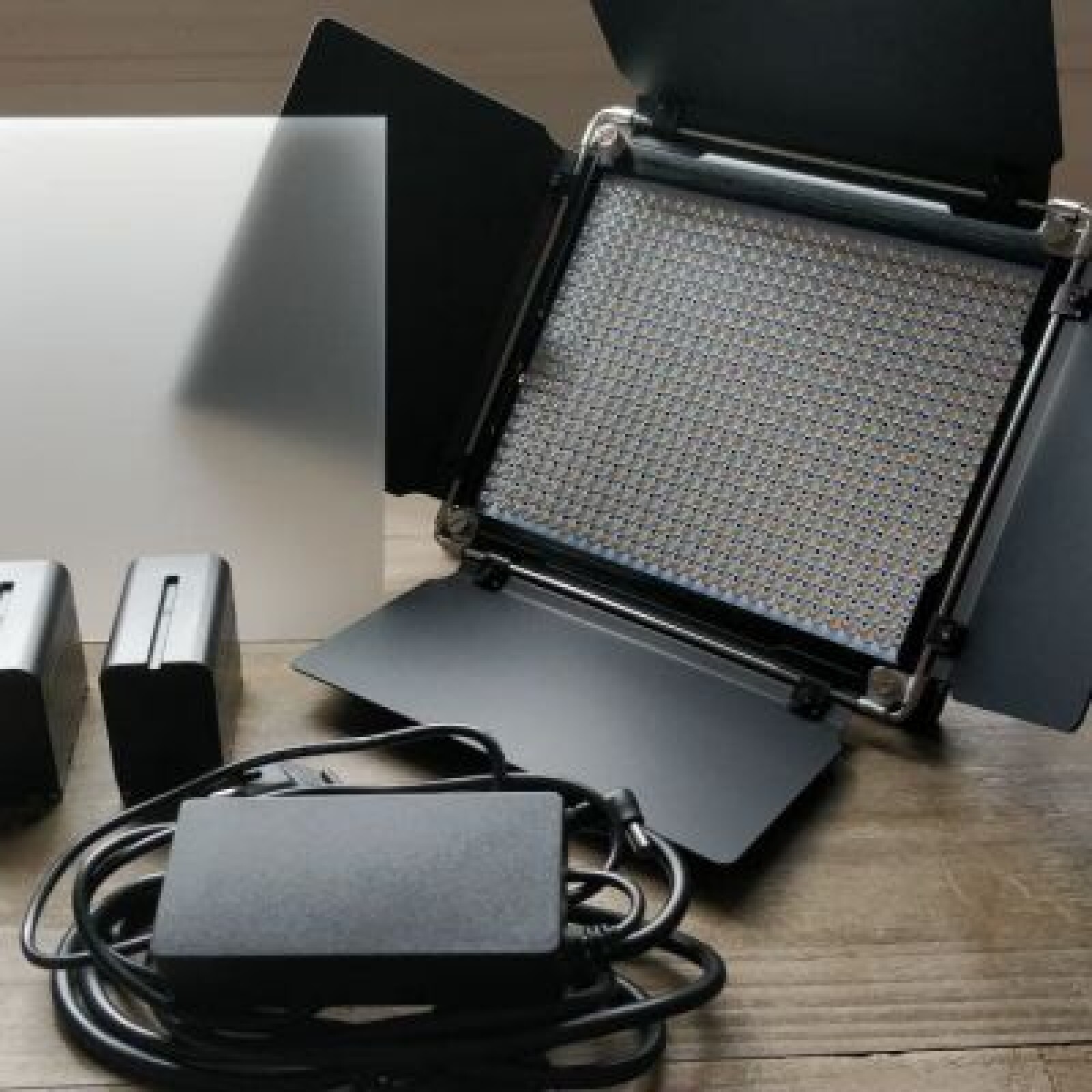 neweer 660 LED - Photo 1 sur 2