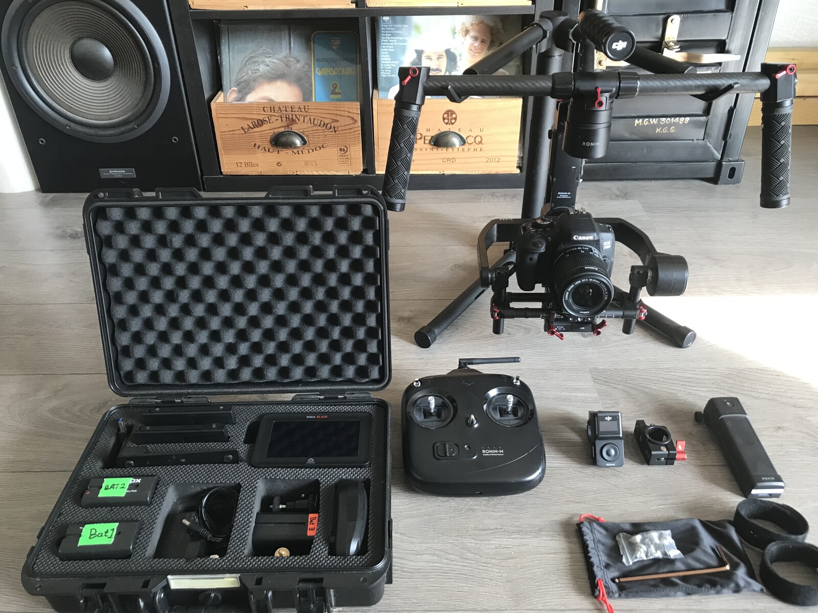 DJI Ronin M + Atomos Ninja Blade + Wireless Thumb Controller (PACKAGE) - Rent - Paris Region - Photo 1 sur 6