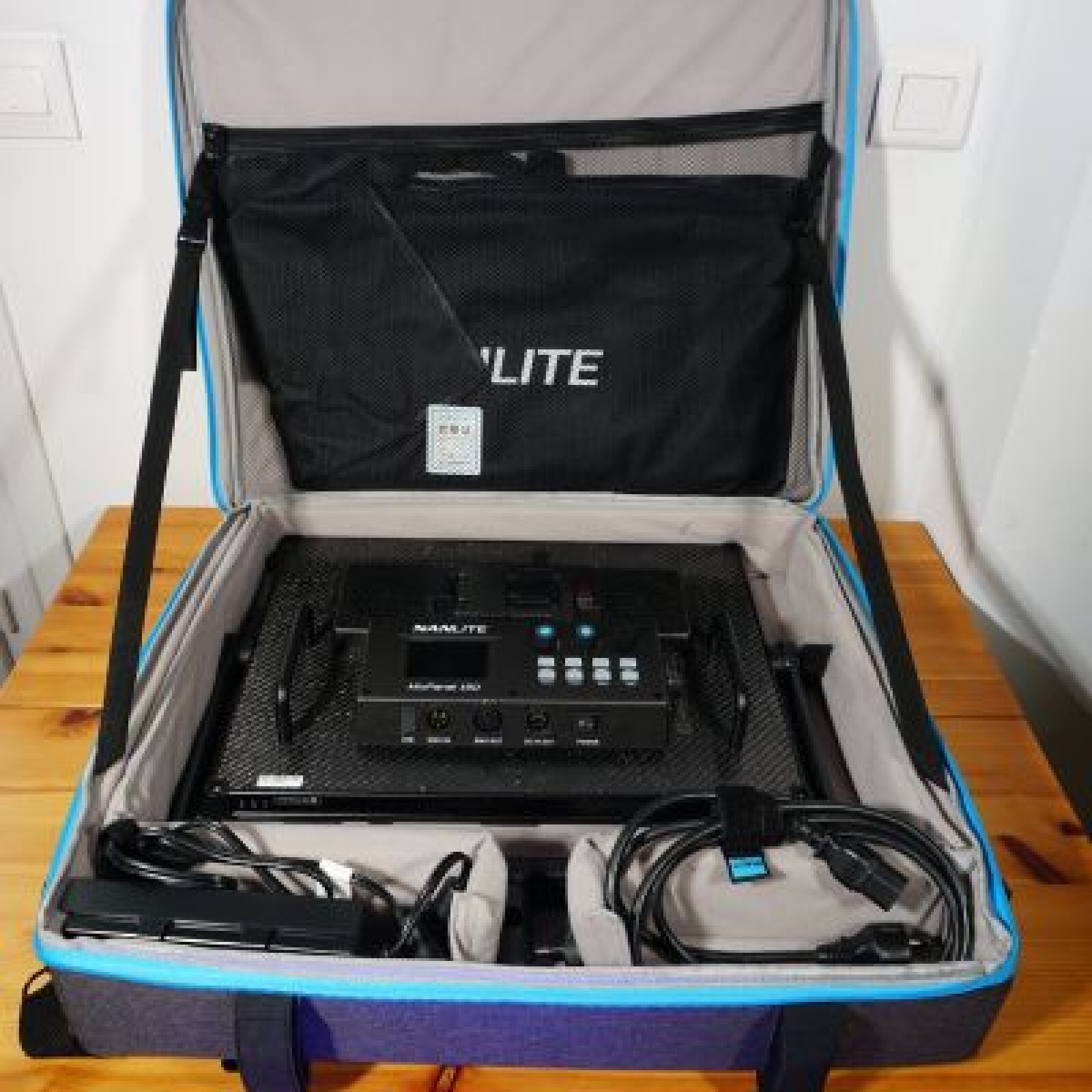 Nanlite Mixpanel 150W + Chimera Snapgrid - Photo 3 sur 5