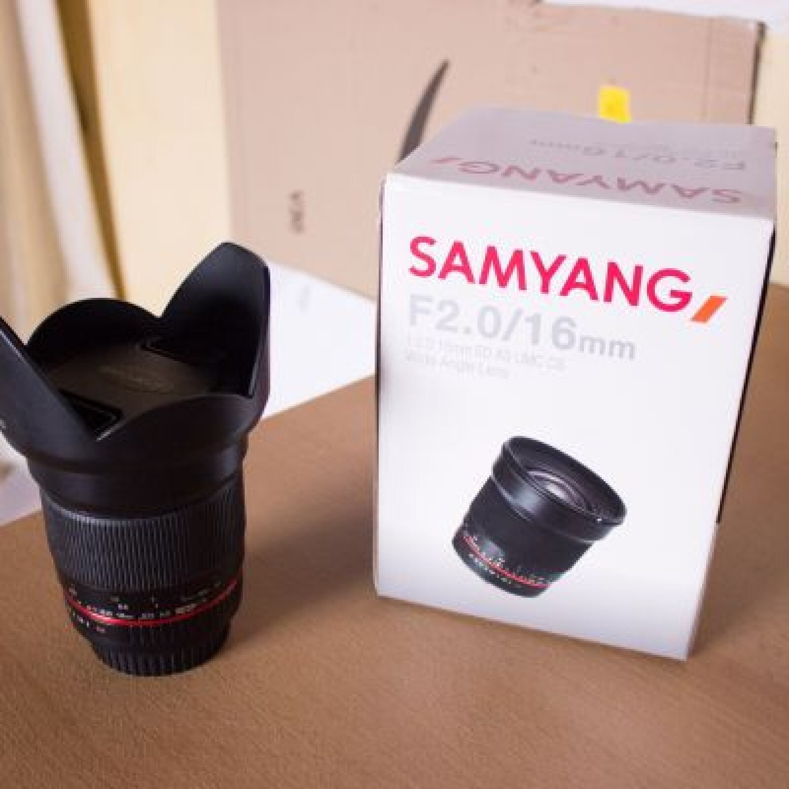 Samyang 16mm F/2 (Monture EF) - Photo 1 sur 3