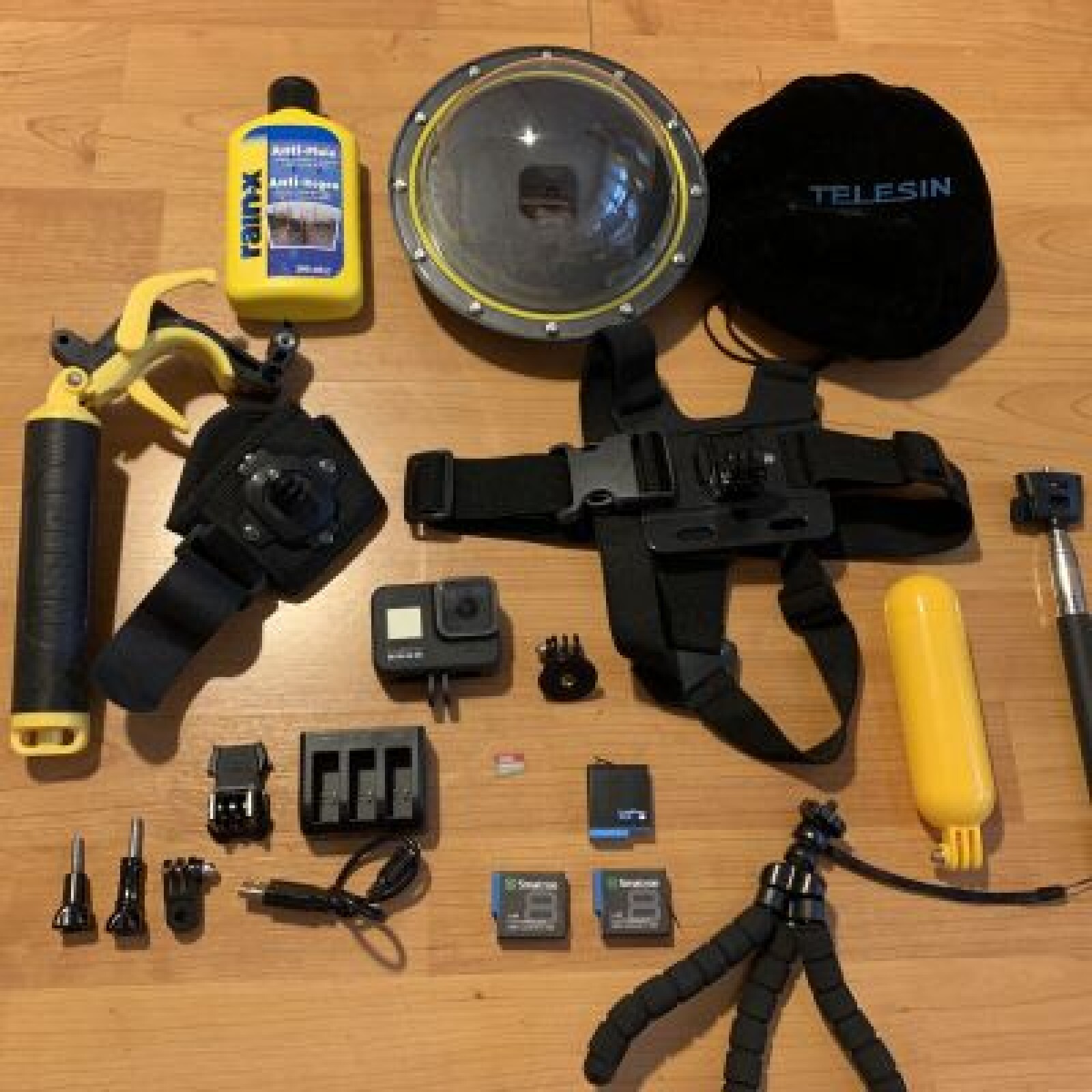Kit GoPro HERO 8 - Black   + Dôme Telesin , étui sous-marin (package B) - Photo 2 sur 4