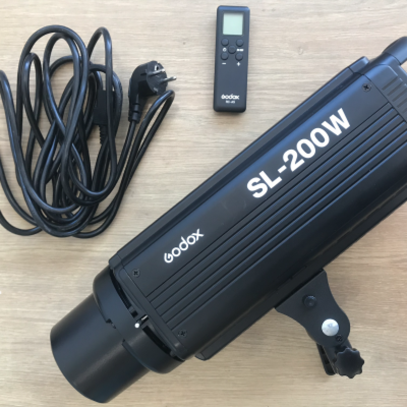 Projecteur LED Godox SL200W - Photo 1 sur 2