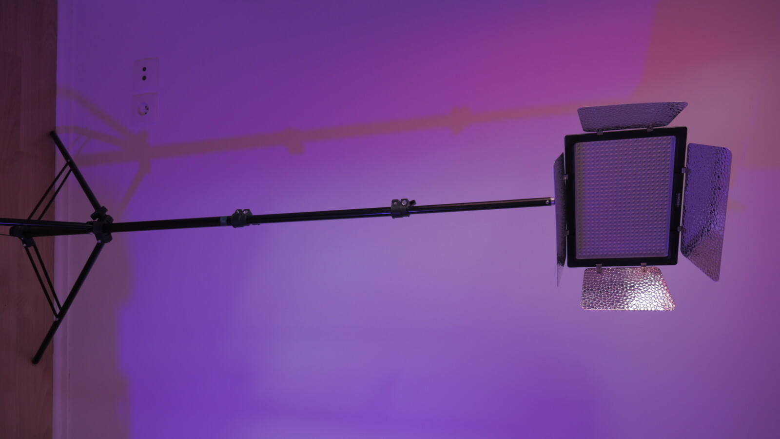 Panneau led Yongnuo YN600L II avec softbox (kit) - Photo 4 sur 5
