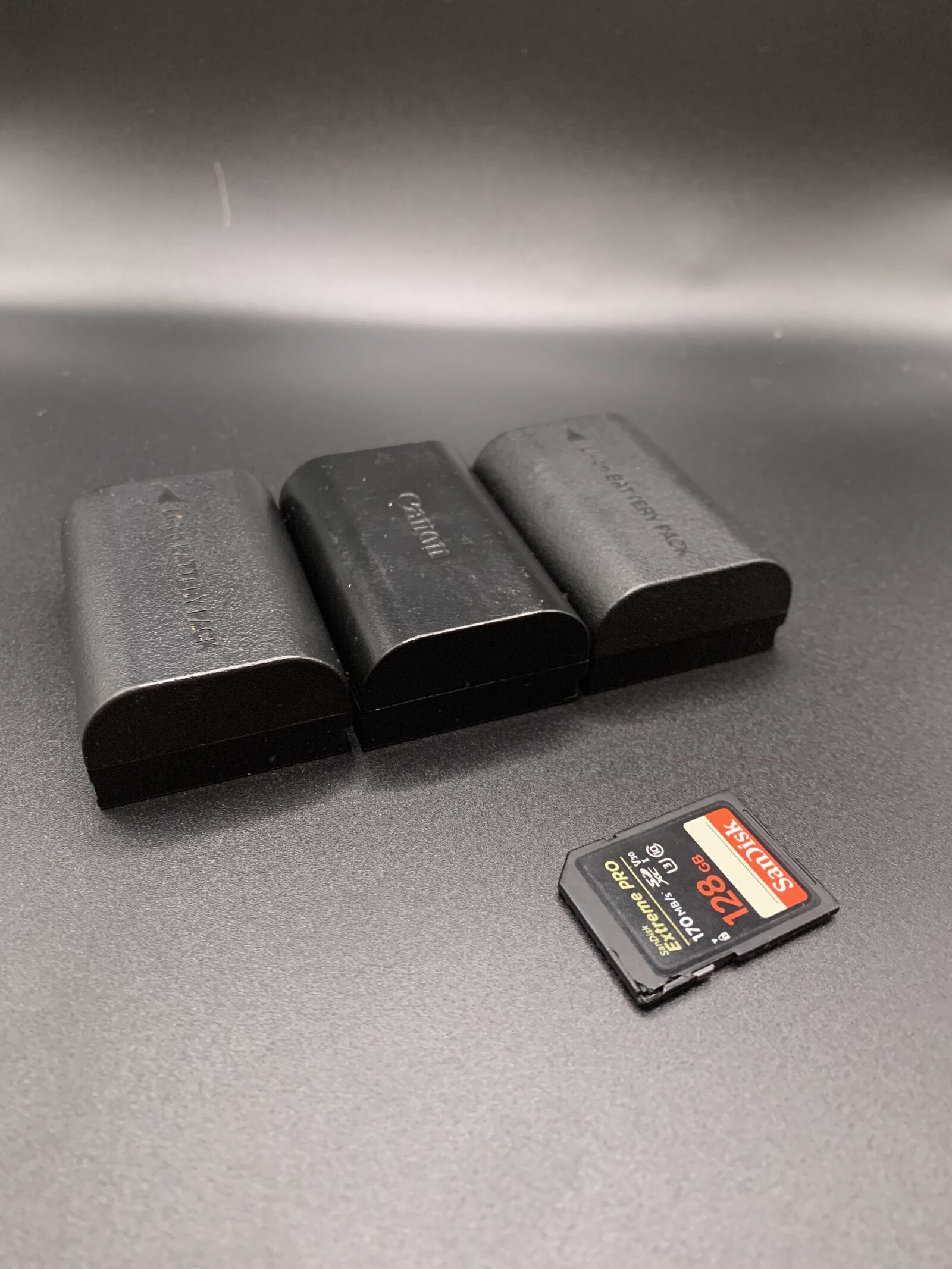 Pack Interview (Plus) : Blackmagic pocket cinéma caméra 6K + Kit HF sennheiser G3 - Photo 2 sur 3