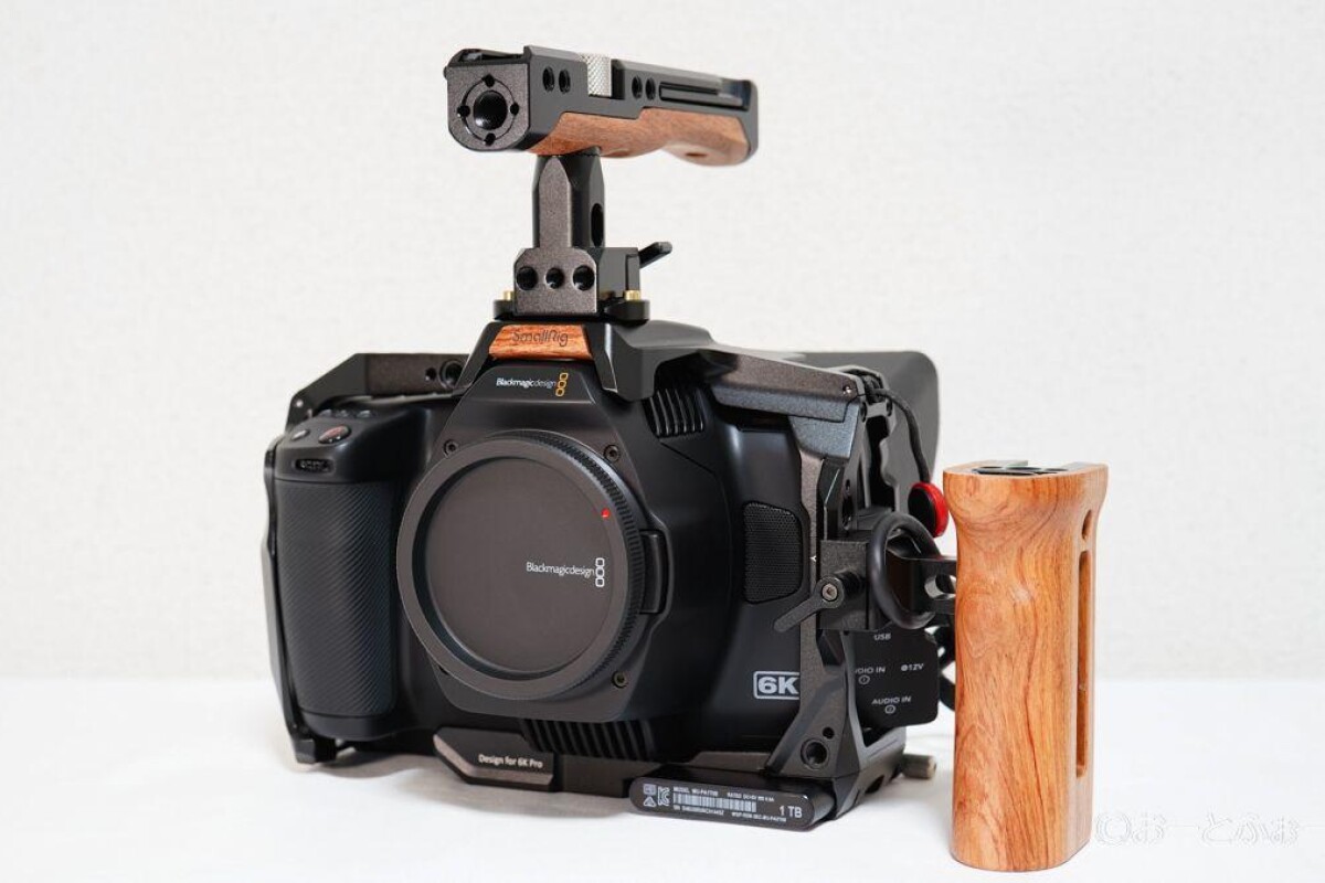 Location Blackmagic Design Pocket Cinema Camera 6K Pro - Lightyshare