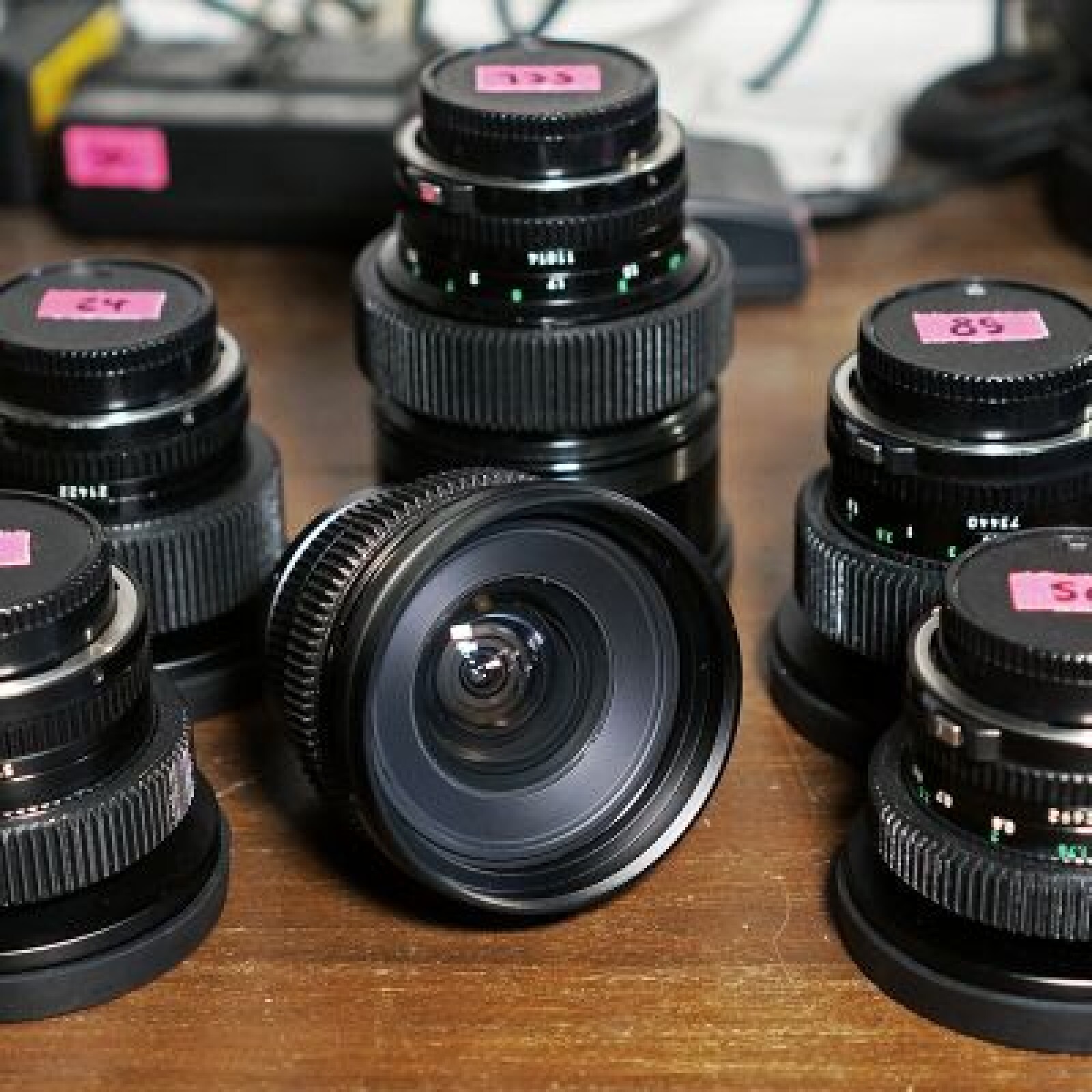 Set Canon FD Cinemod (6 optiques fixes) - Photo 1 sur 4