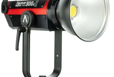 Location Aputure COB 300 mark II