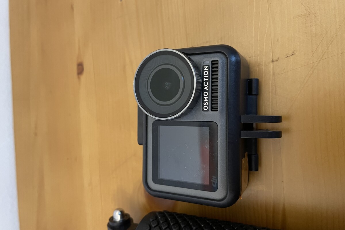 Location Osmo Action + cage, perche, poigné et carte sd  - Lightyshare