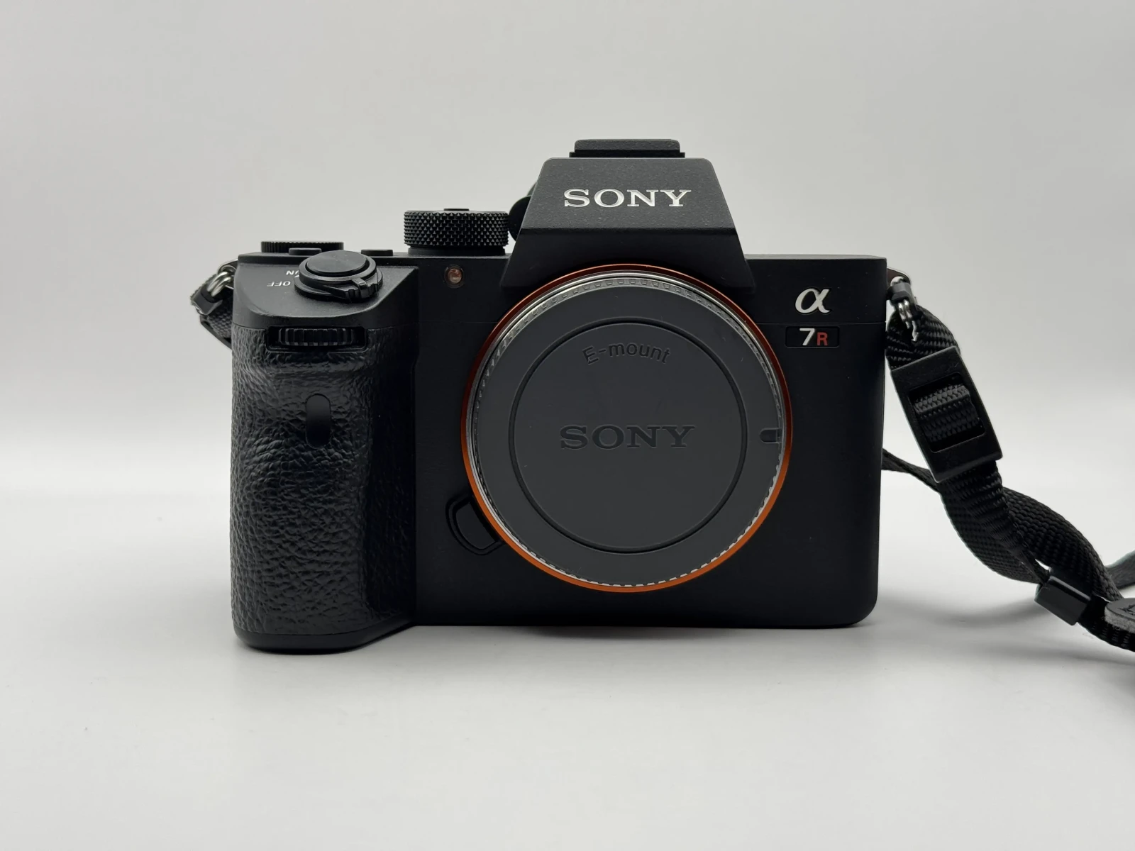 Sony Alpha 7R III (A7R3) - Photo 1 sur 3