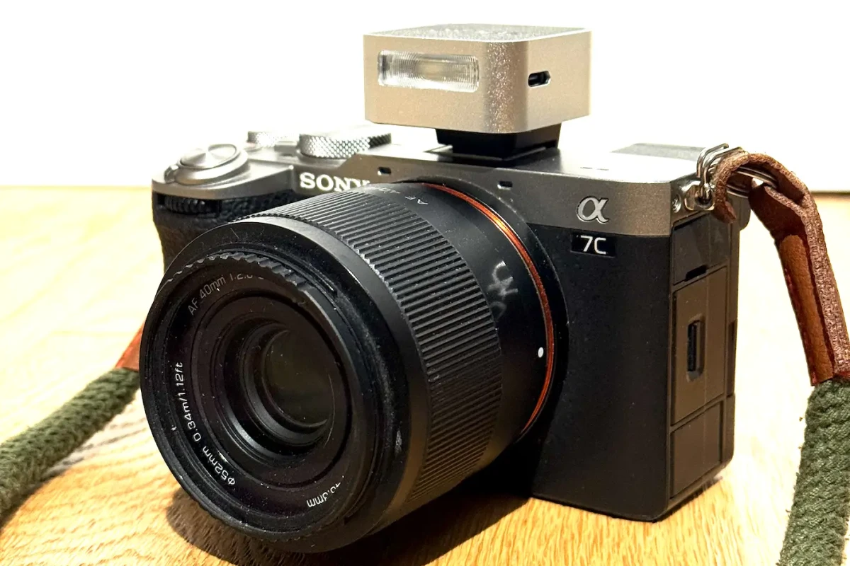 Location Sony A7C II (A7C2) + 85mm 1.8, 50mm 1.8, 40mm 2.5 and bonus - Lightyshare