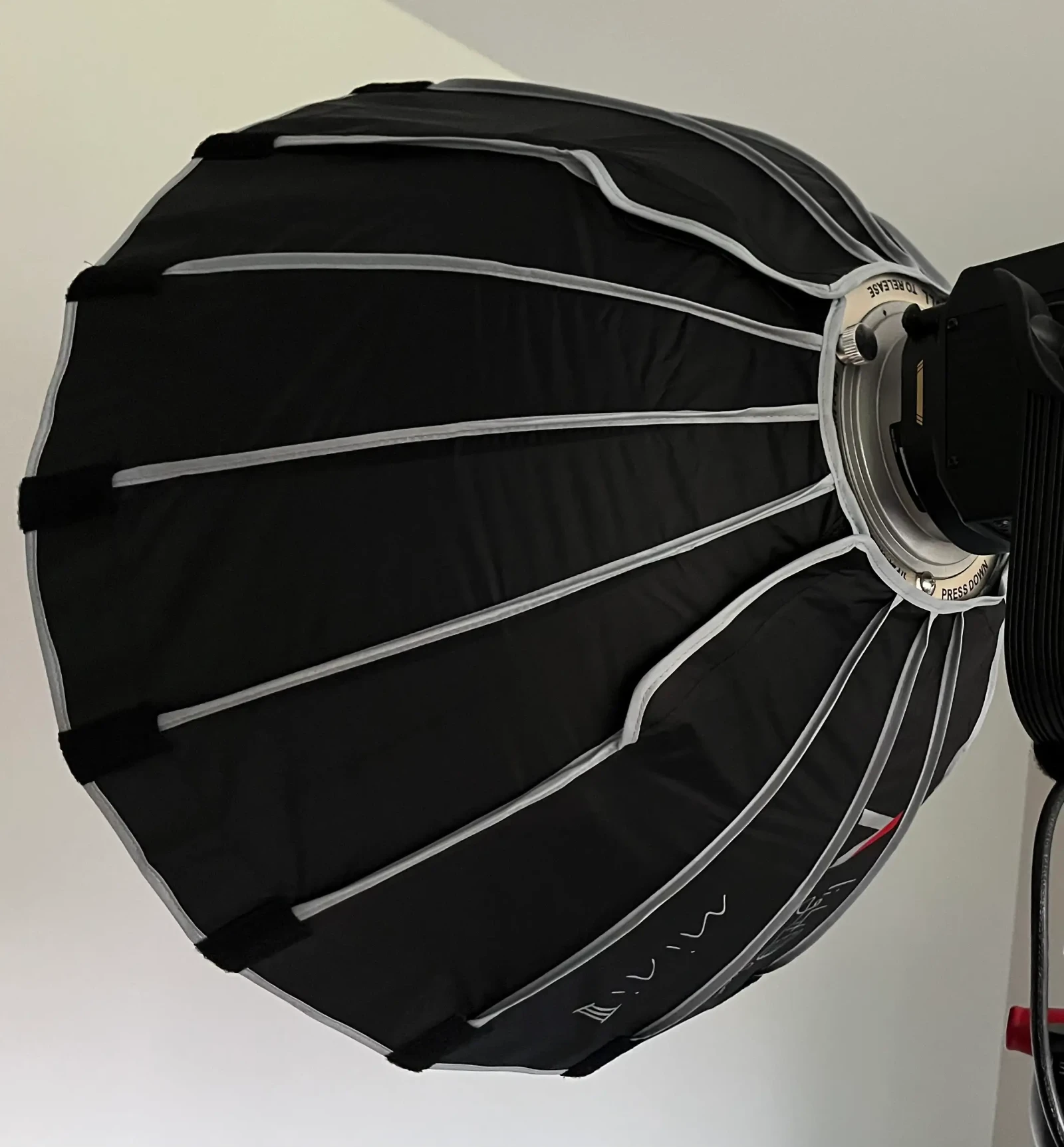 Aputure Light Dome Mini III - Photo 2 sur 3