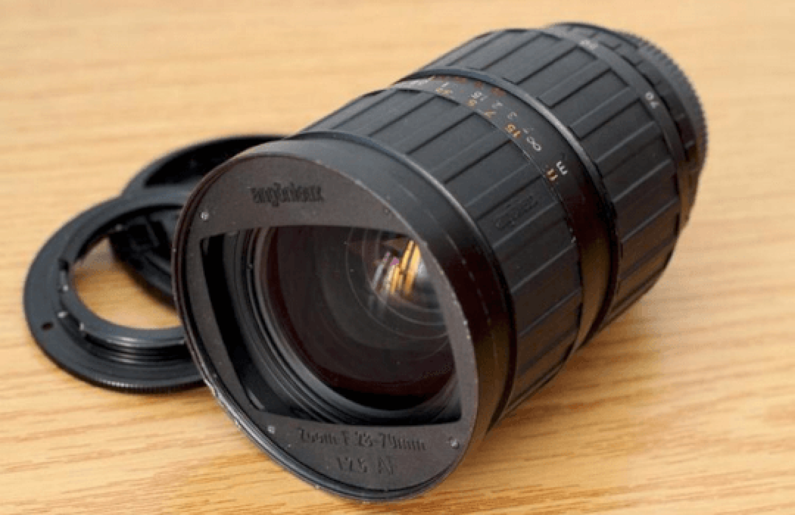 Zoom ANGENIEUX classique FF 28-70  T2.6 - monture Canon EF - Photo 2 sur 2