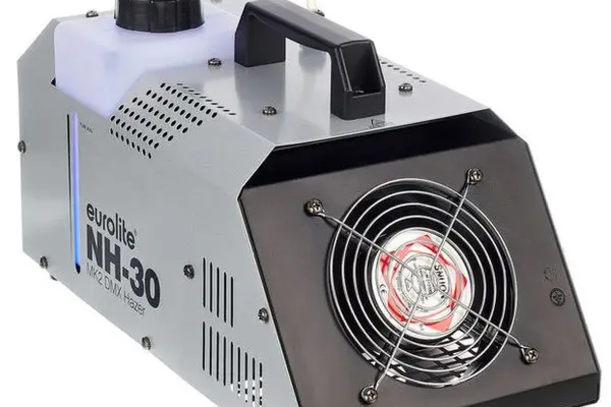 Location Eurolite Hazer NH-10 - Lightyshare