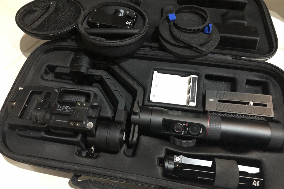 Location Zhiyun crane 2 avec moteur follow focus - Lightyshare