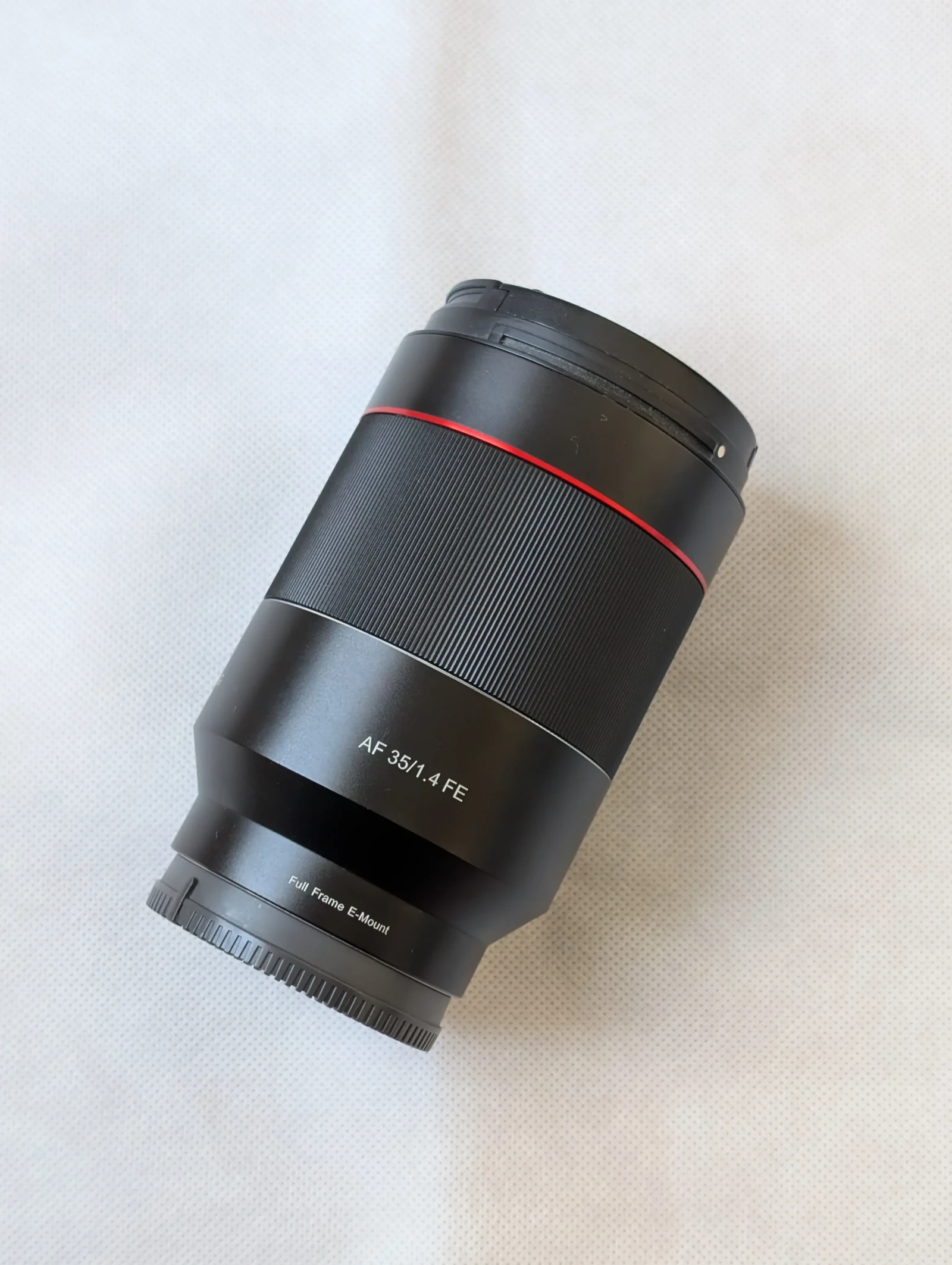 Samyang AF 35mm F1.4 FE - Photo 1 sur 1
