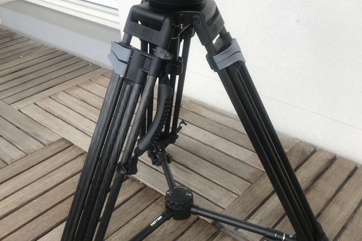 Location MILLER Trépied vidéo avec tête fluide Arrow 40P (Pour caméra vidéo jusqu'à 16kg) - Lightyshare