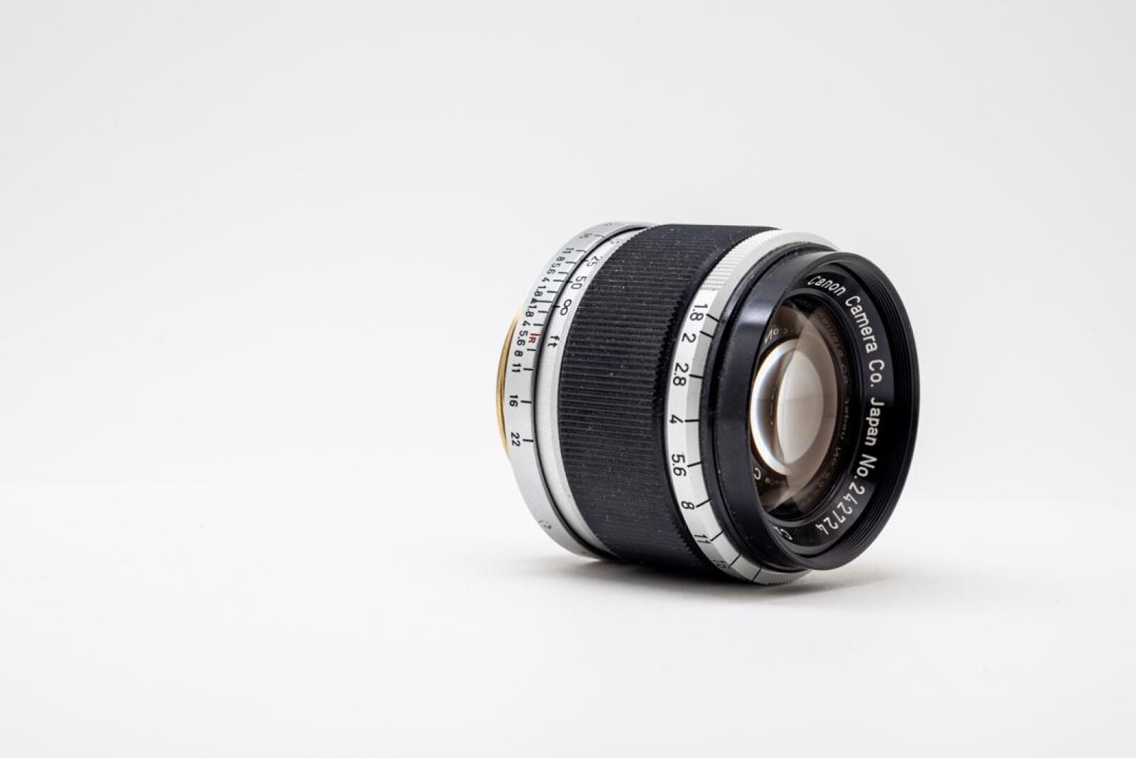 Canon 5Omm 1.8 LTM39  - Photo 1 sur 4
