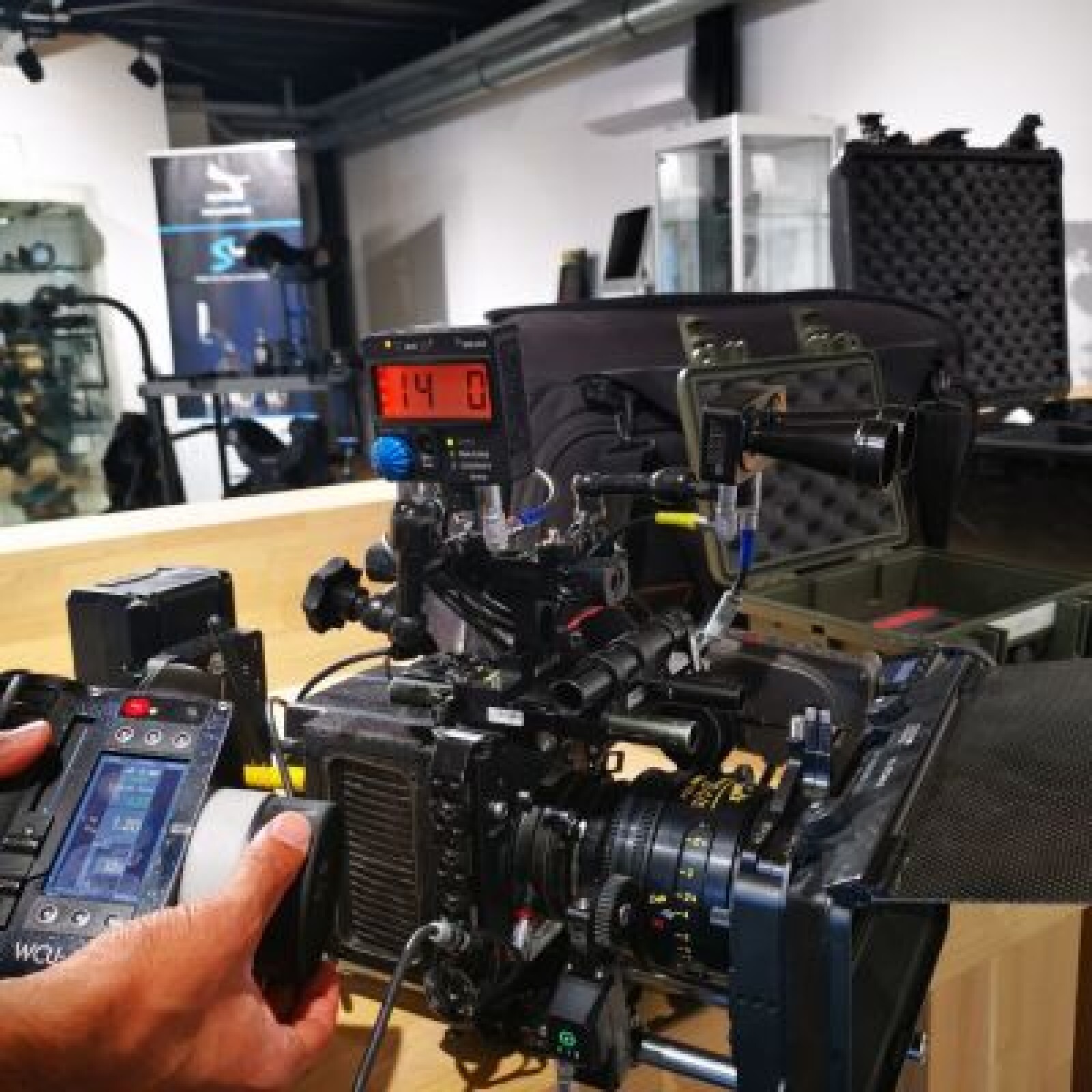 WCU-4 arri avec 1 moteur Cforce mini follow focus HF commande de point - Photo 3 sur 3