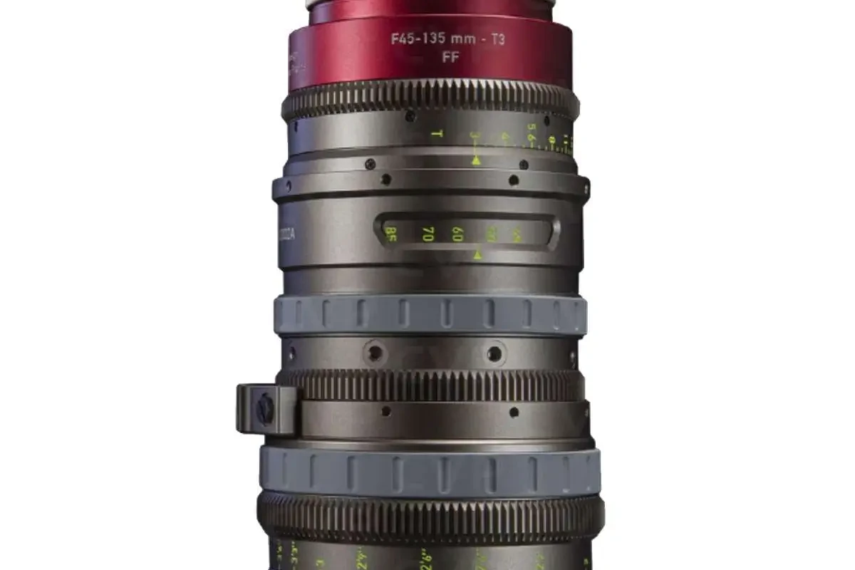 Location Angénieux EZ-1 45-135mm FF T3 (PL) - Lightyshare