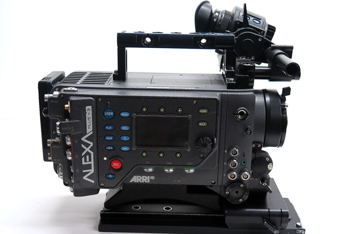Location PACK COMPLET ARRI ALEXA XT PLUS 4:3 + OPTIQUES CELERES + ACCESSOIRES - Lightyshare