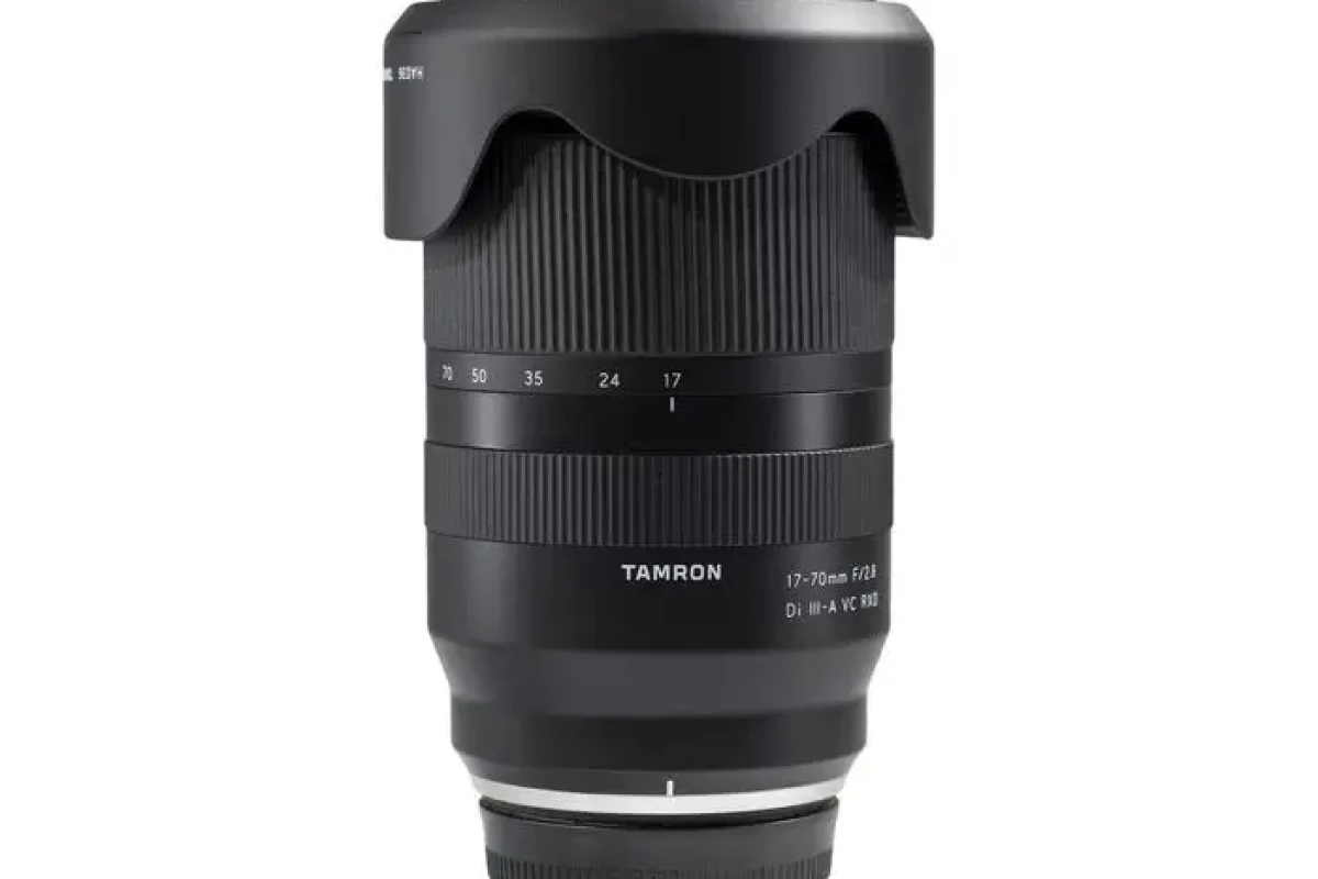 Location Tamron 17-70mm F/2.8 Di III-A VC RXD Sony E-Mount - Lightyshare