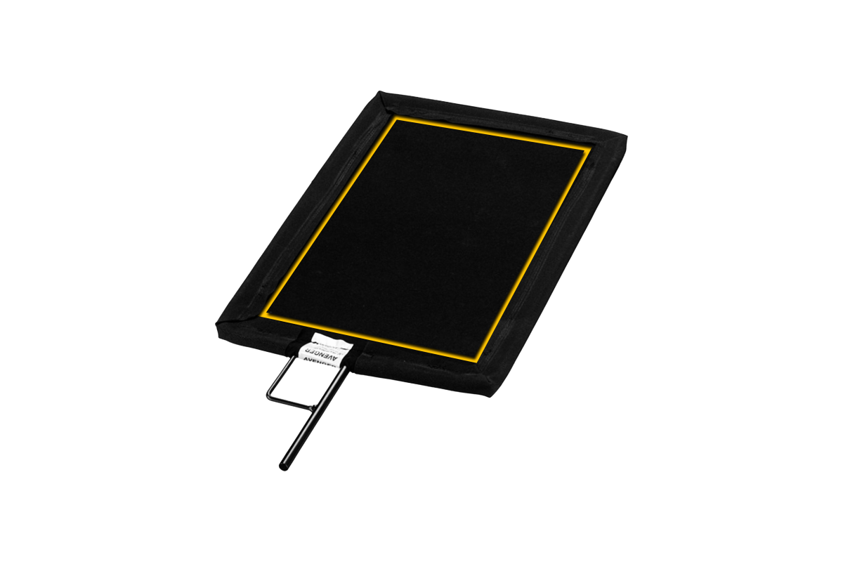 Location Avenger I600B 12"x18" Solid Black Flag - Lightyshare