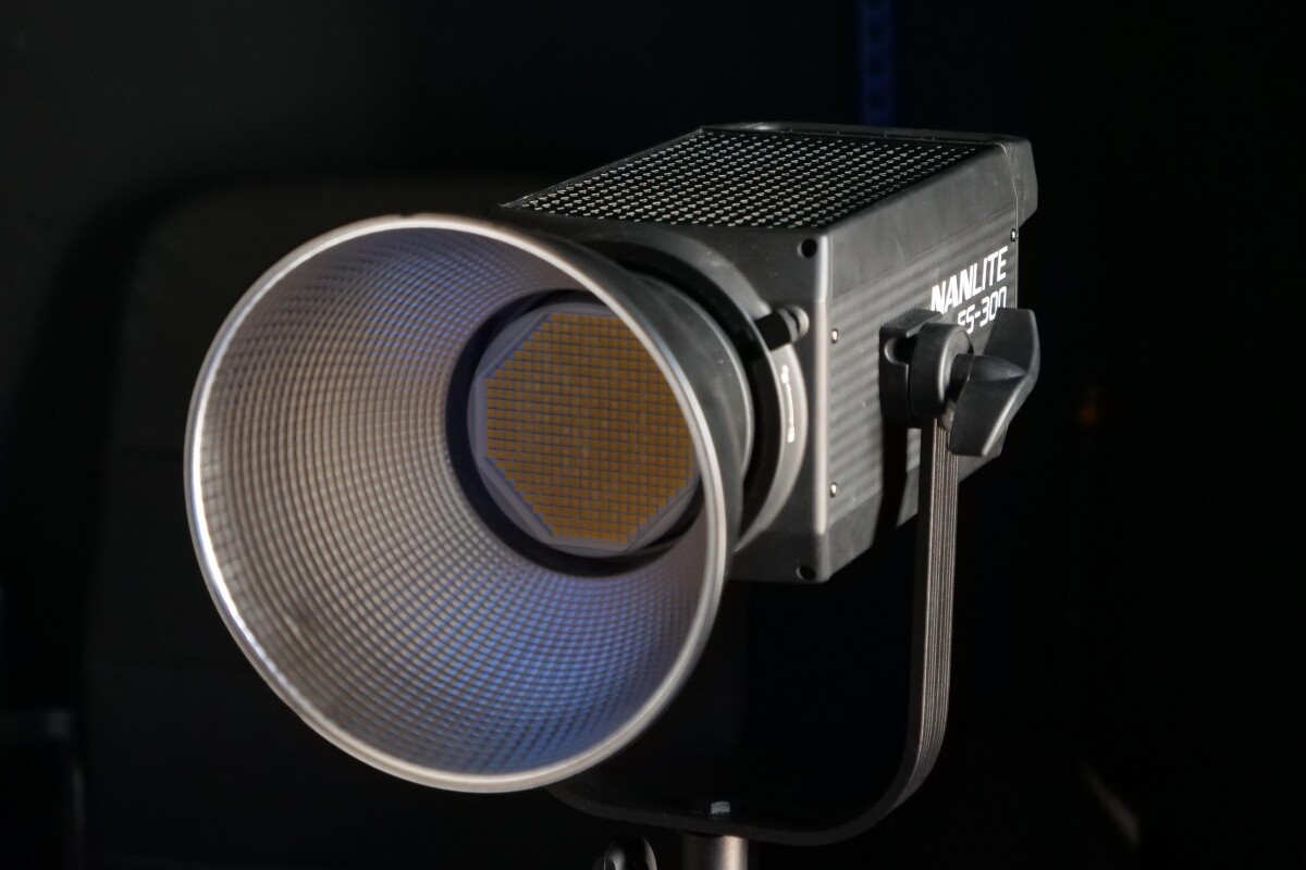 Location Nanlite FS-300 - Lightyshare