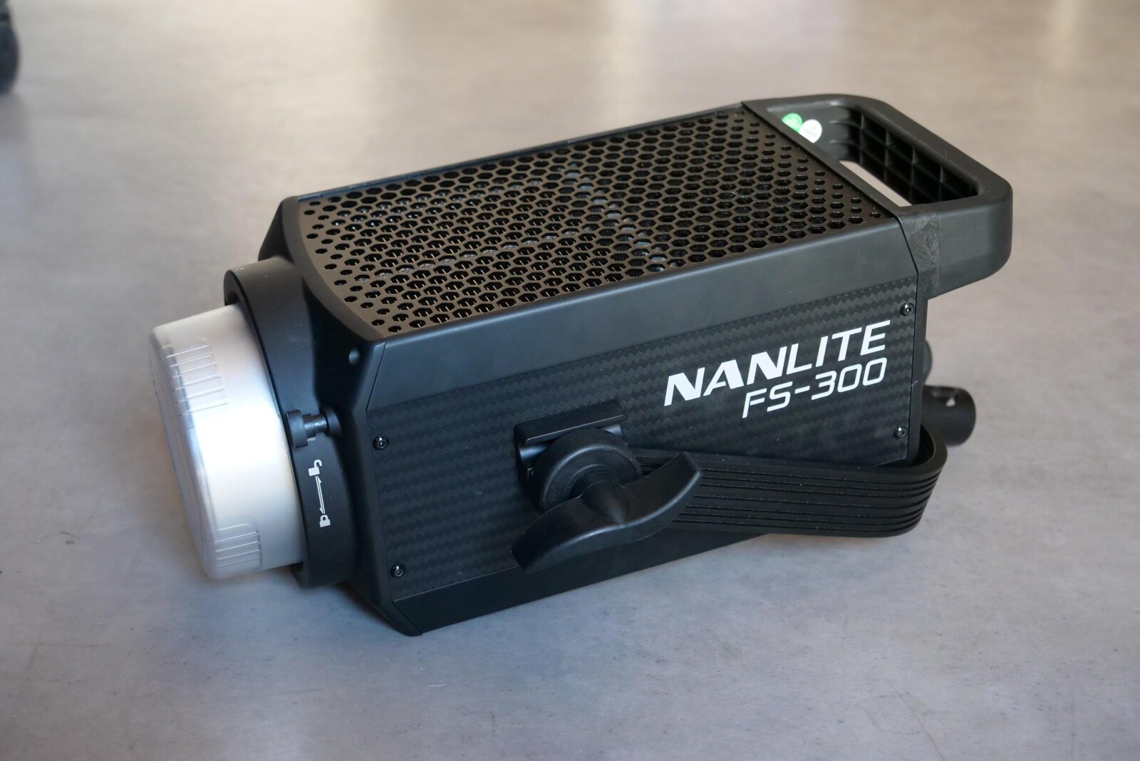Nanlite FS-300 - Photo 2 sur 2